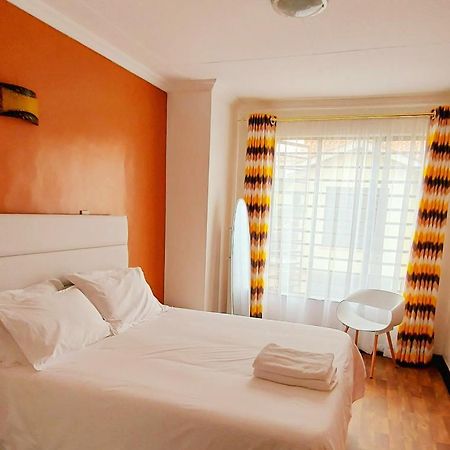 Pleasant Nest Homestay Near Jkia Airport And Sgr Station نيروبي المظهر الخارجي الصورة