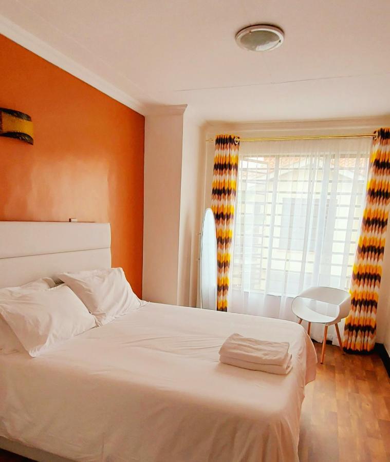 Pleasant Nest Homestay Near Jkia Airport And Sgr Station نيروبي المظهر الخارجي الصورة